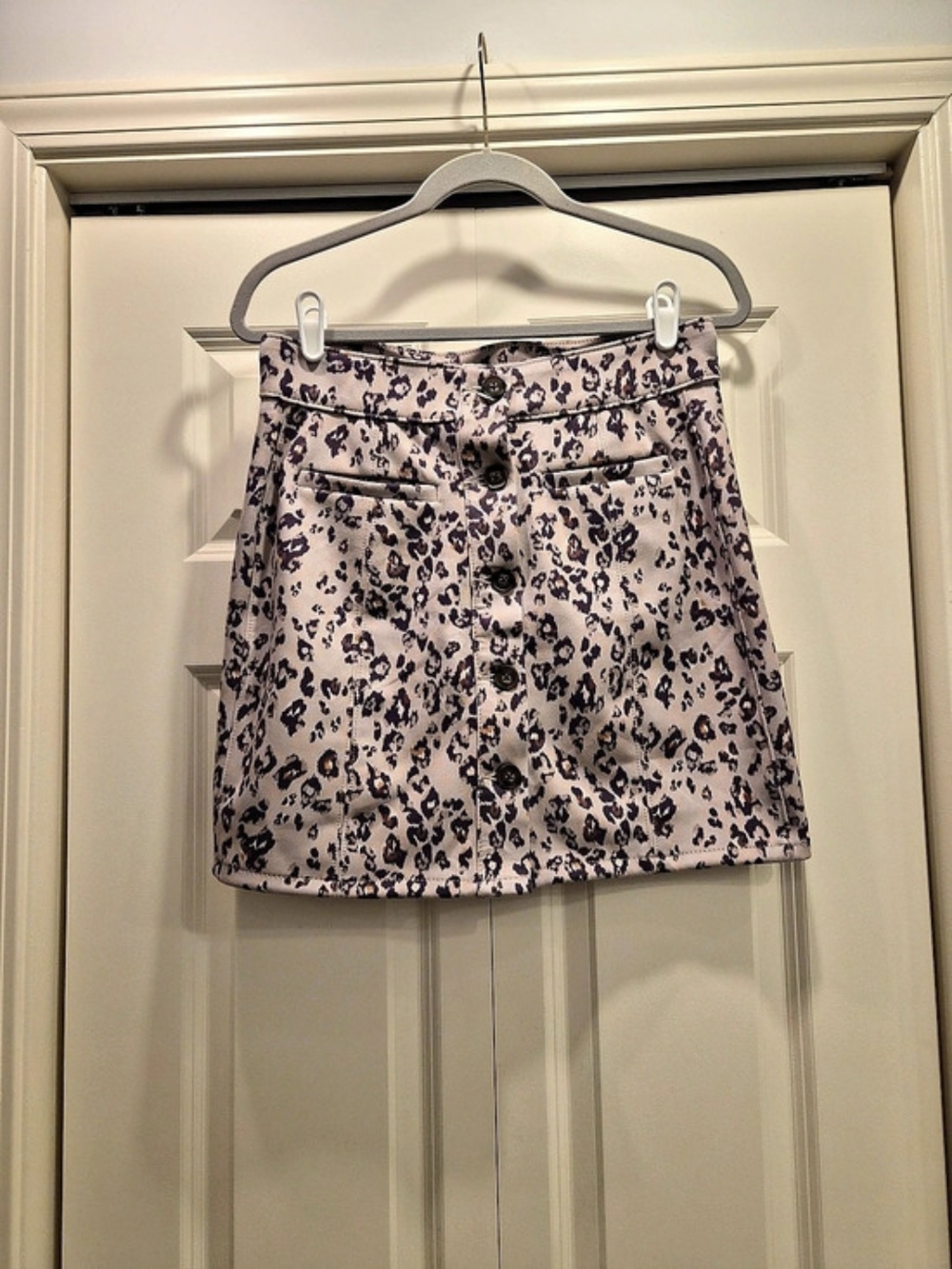 Maurices Leopard Print Mini Skirt Beige/Gray Size 8 Like New